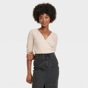 🔴 SOLD 🔴 Universal Thread long-sleeve V-neck shirt